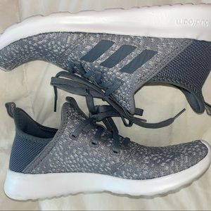 Women's Adidas Memory foam sneakers. Size 9. Worn once. like new condition